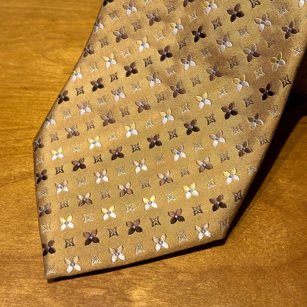 Louis Vuitton イエローゴールドネクタイ
