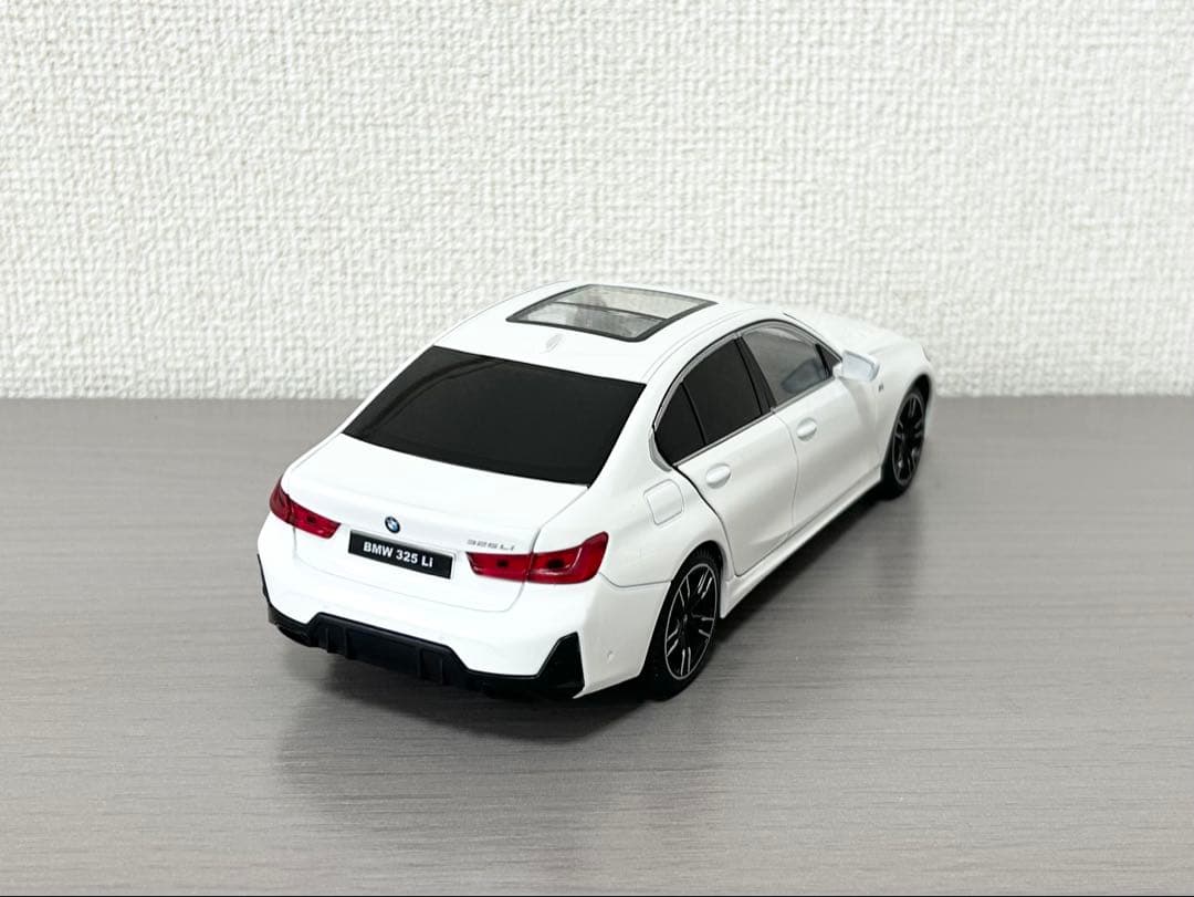  325li 1/24 ミニカー