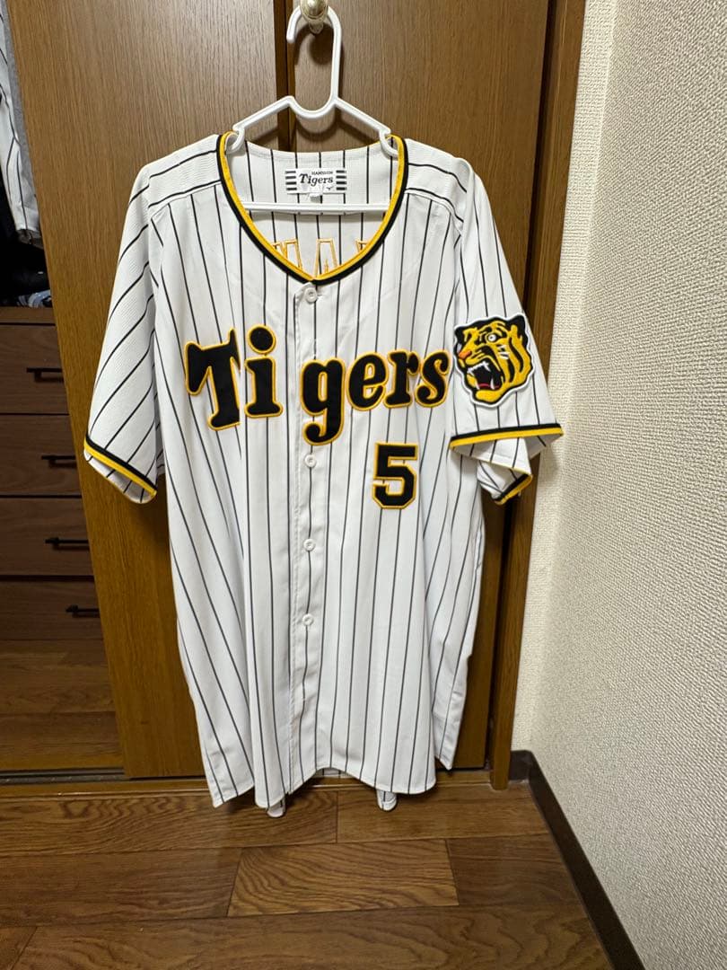 美品 阪神タイガース近本光司ユニフォーム