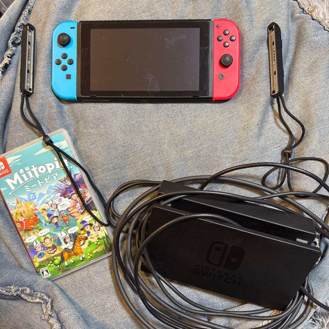 Nintendo Switch 本体 青と赤 Miitopia付き