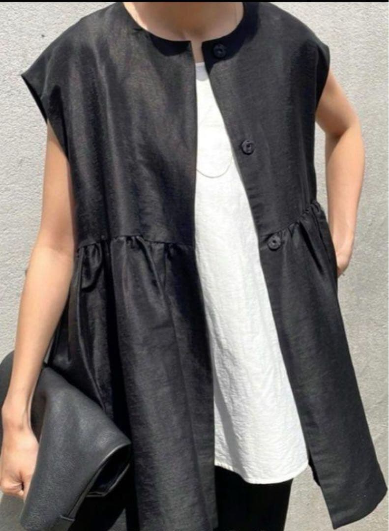 新品タグ付　BEARDSLEY ギャザージレ　黒　セレモニー
