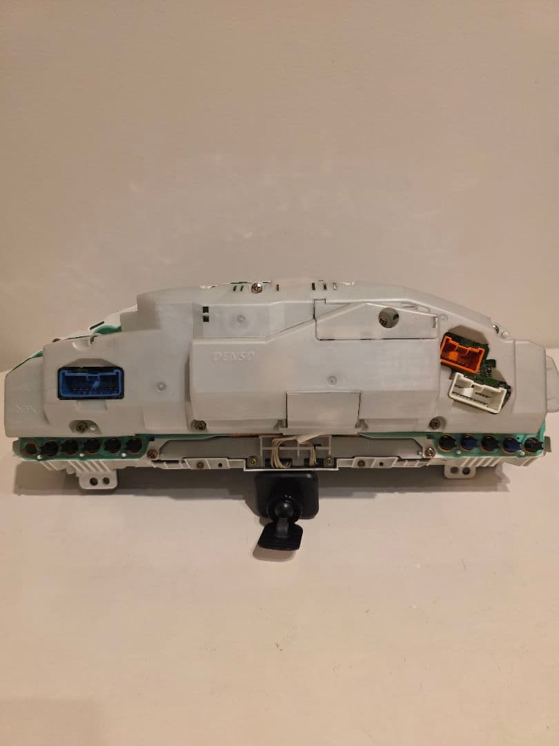UCF20 セルシオ　後期　メーター　68589km　83800-50060