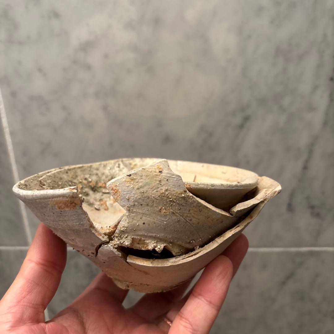 平安時代　古美濃山茶碗 窯跡発掘品 骨董 古美術　陶片花器フラワーベースオブジェ