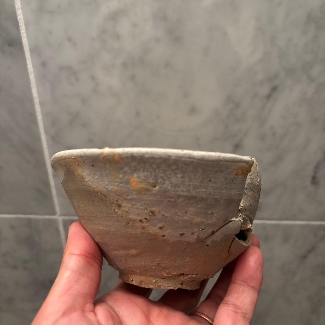 平安時代　古美濃山茶碗 窯跡発掘品 骨董 古美術　陶片花器フラワーベースオブジェ