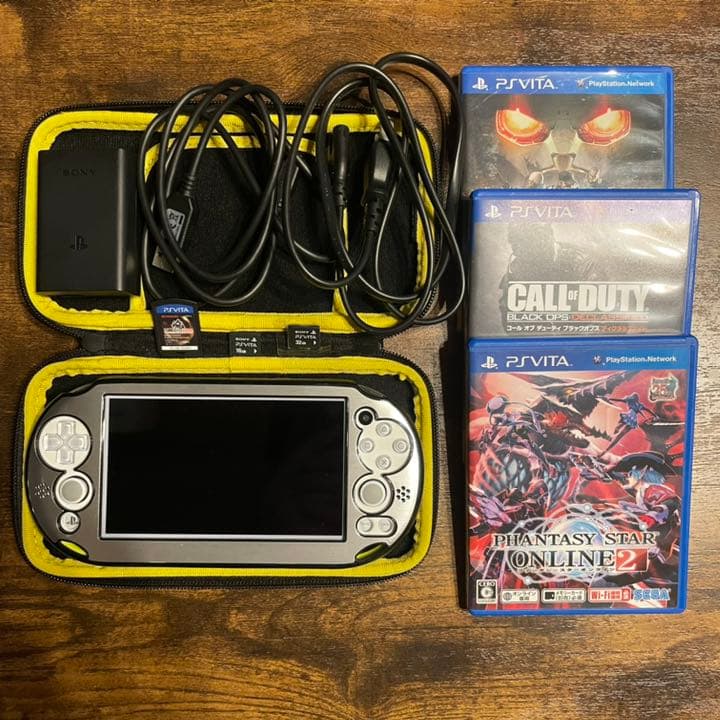 TERRY PS Vita（PCH-2000）Wi-Fiモデル 他付属品