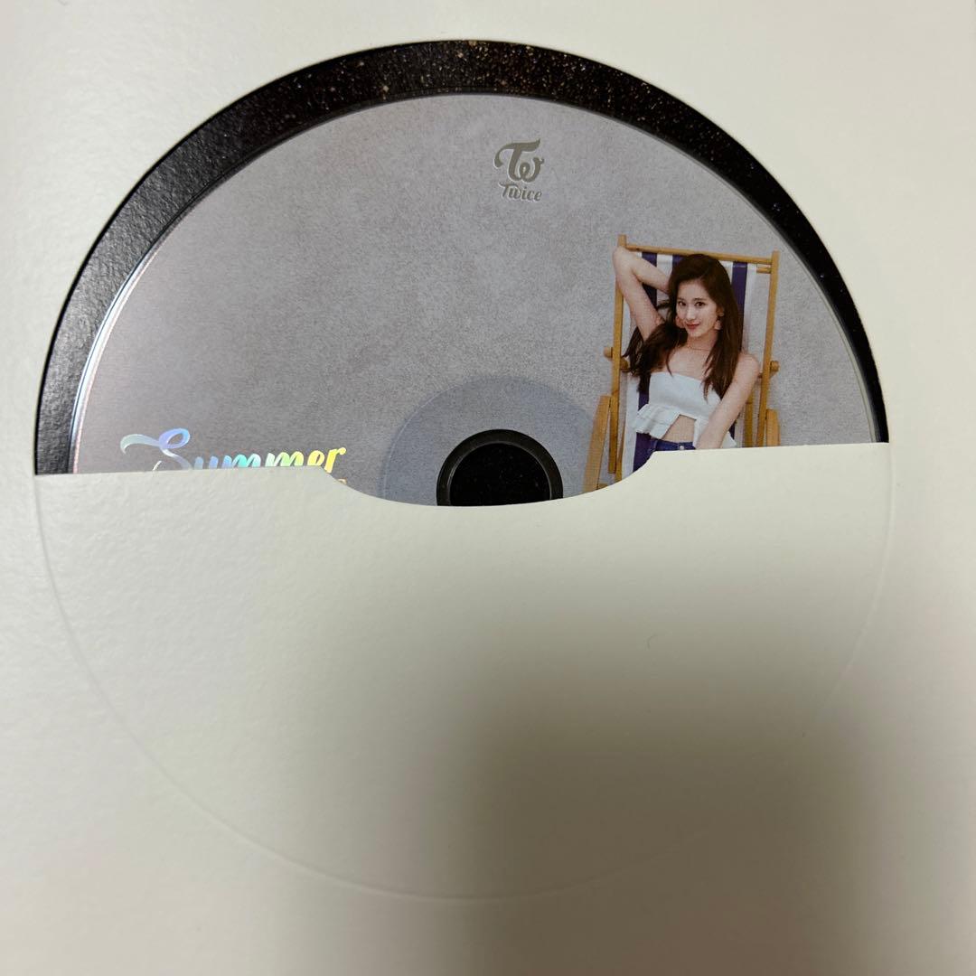 TWICE CD サナ