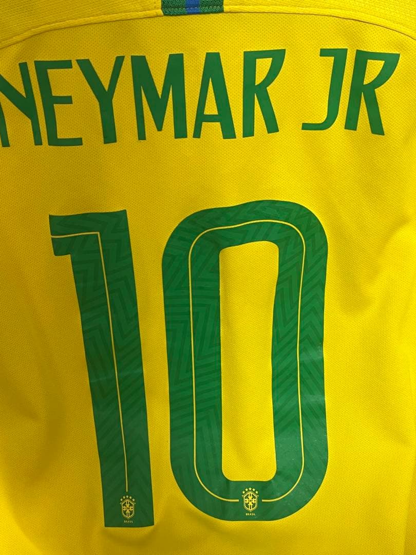 [国内正規品] 2018年ブラジル代表 ネイマール　Mサイズ