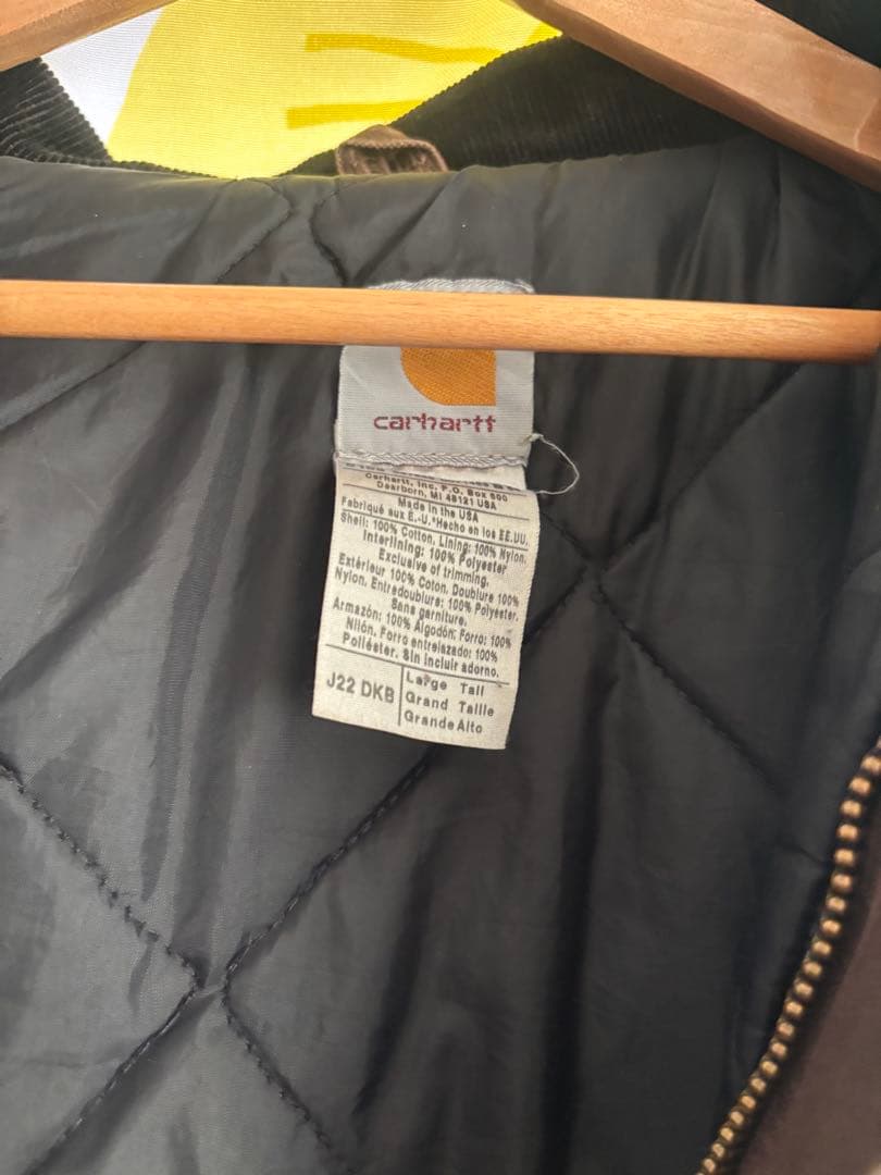 Carhartt J22 DKG ブラウンジャケット