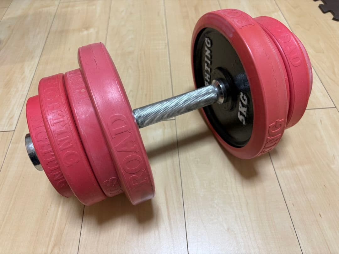 トレーニング用品（ベンチ、ダンベル）