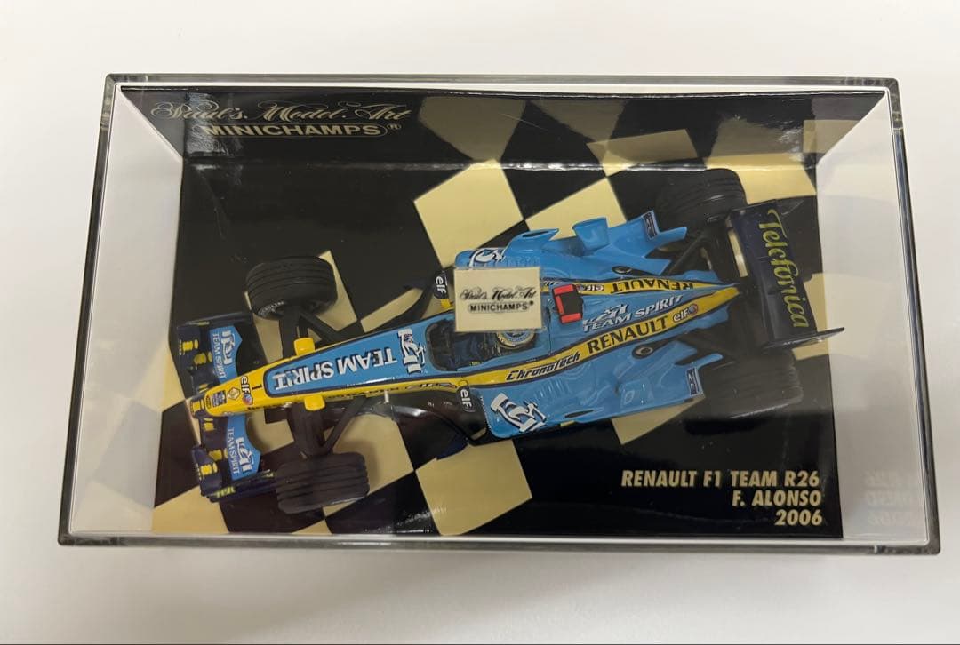ミニチャンプス　1/43 F１　ルノー　2006