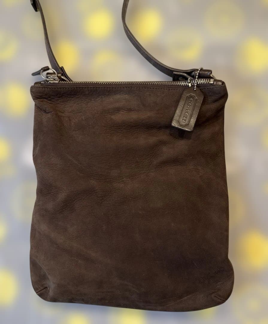 coach コーチショルダーバッグ　斜め掛け　スエード　ダークブラウン