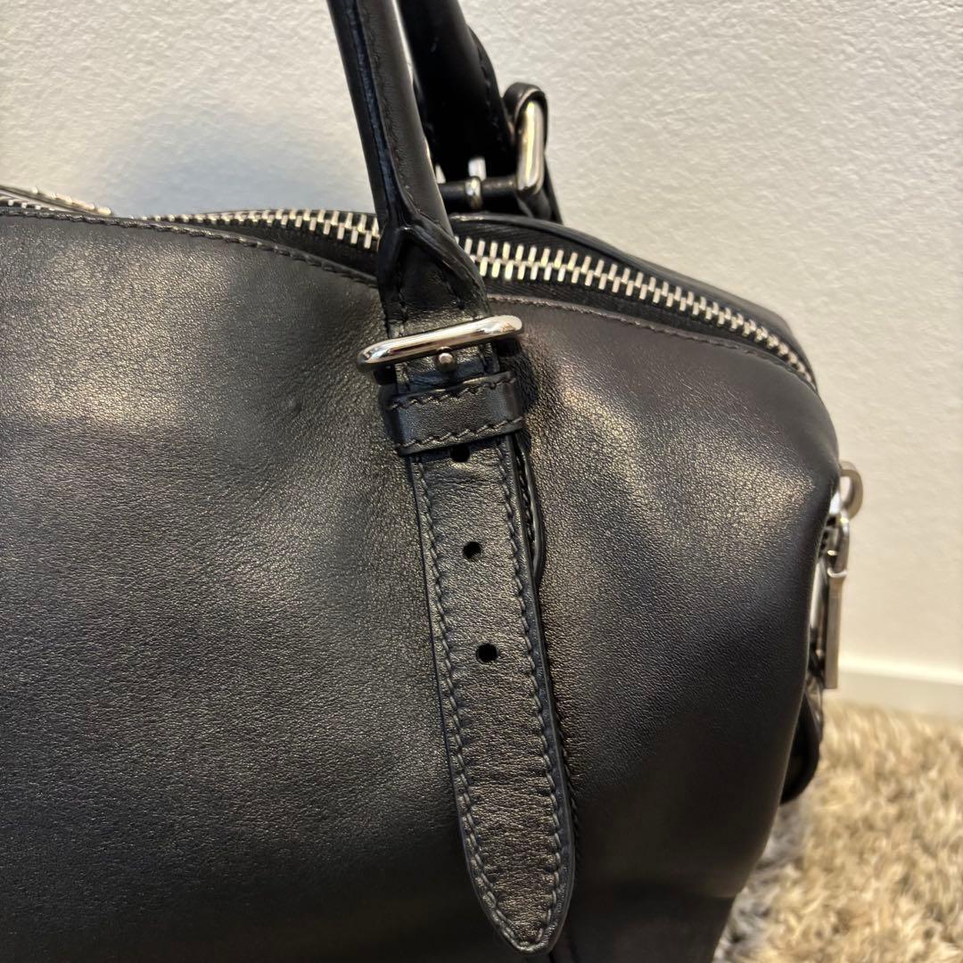 PRADA プラダ 白タグ付きブラック レザーボストンバッグ シルバー金具