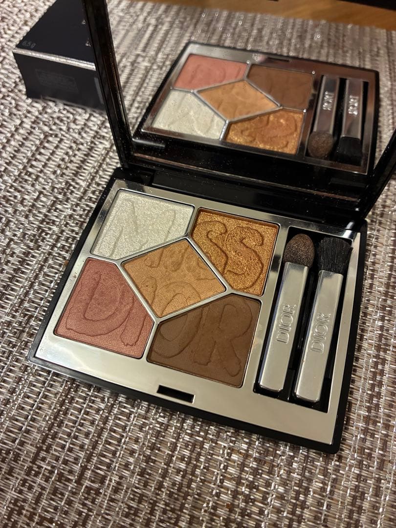 Dior ディオールショウサンククルール 664
