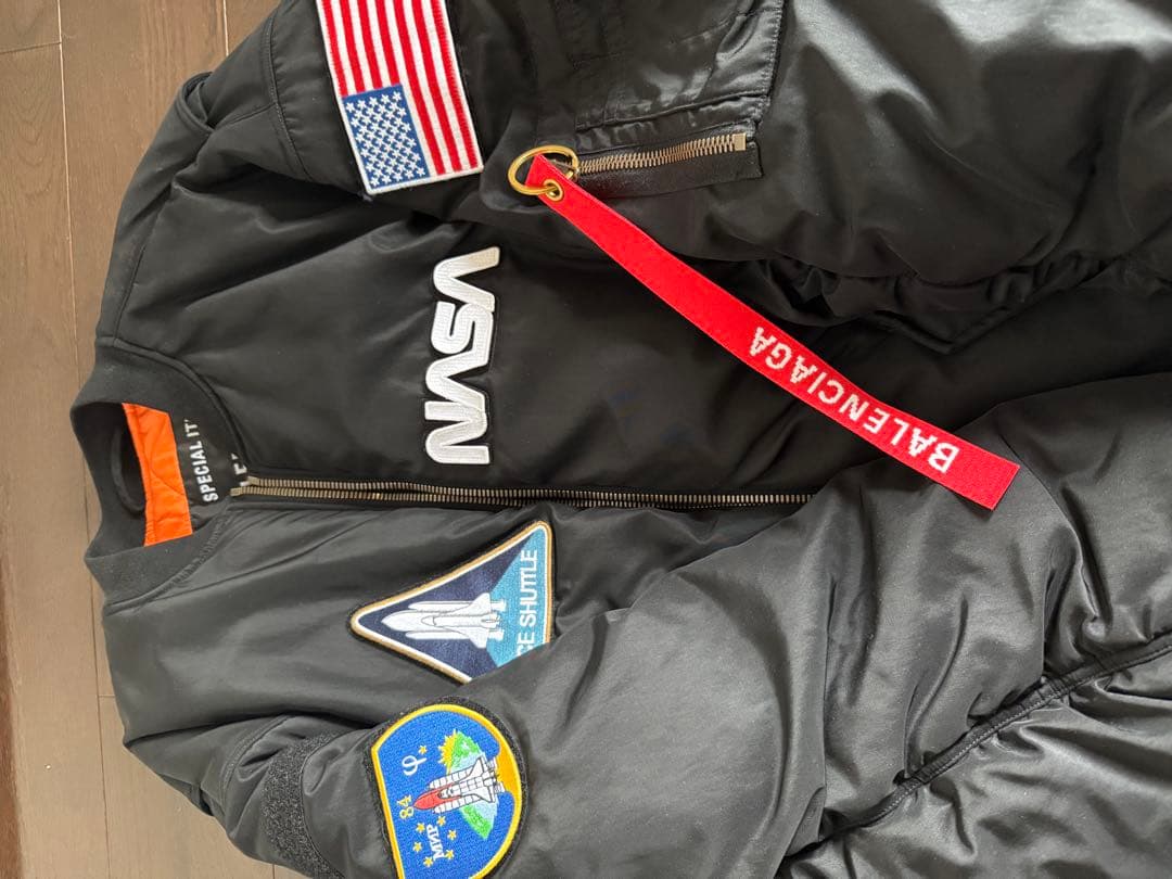 BALENCIAGAバレンシアガ　21AW NASA スペースボンバージャケット