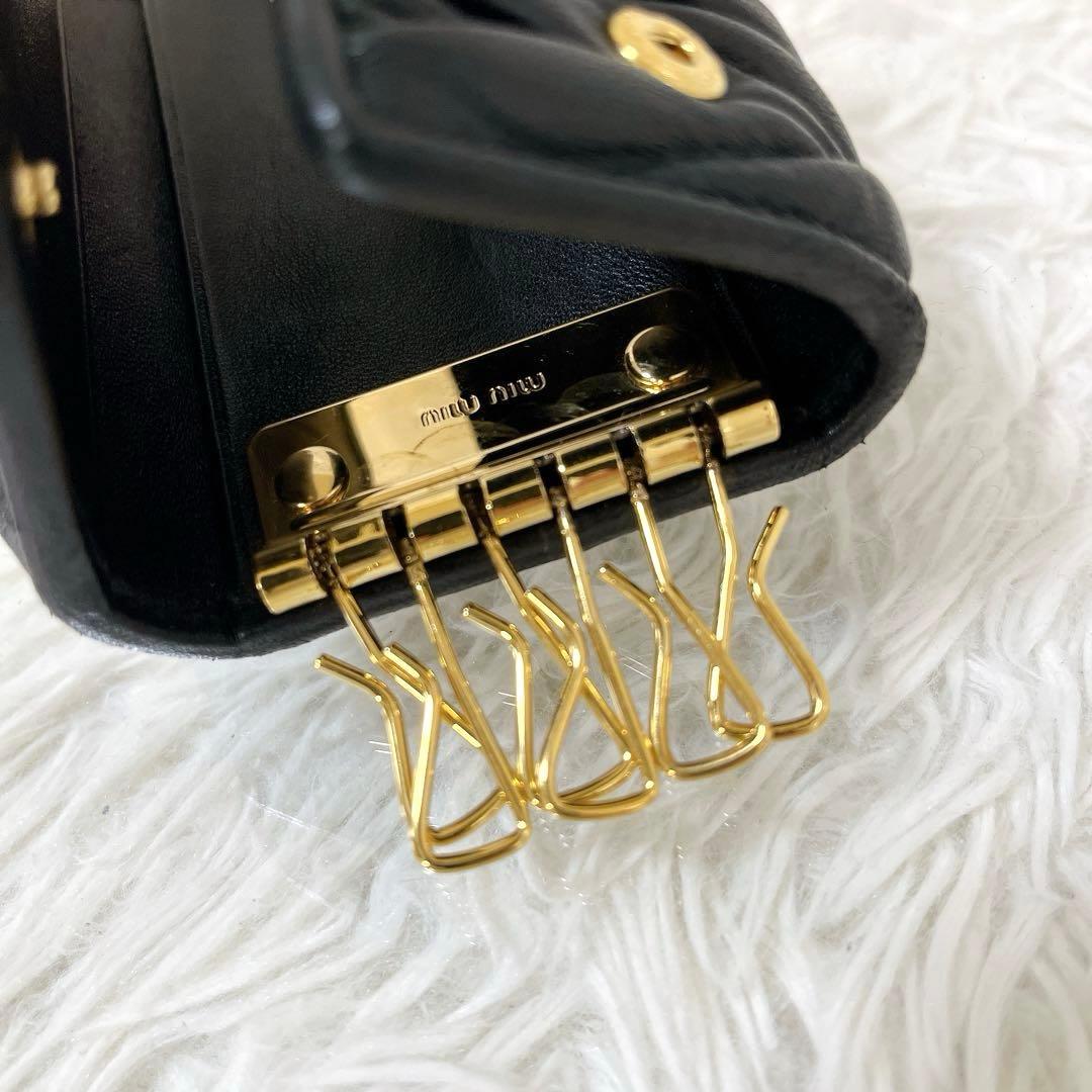 【極美品】miu miu ミュウミュウ　マテラッセ　キーケース レザー ブラック