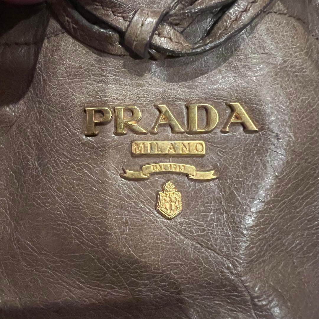 【大人気‼️】PRADA プラダ ショルダーバッグ2WAY仕様 金ロゴ
