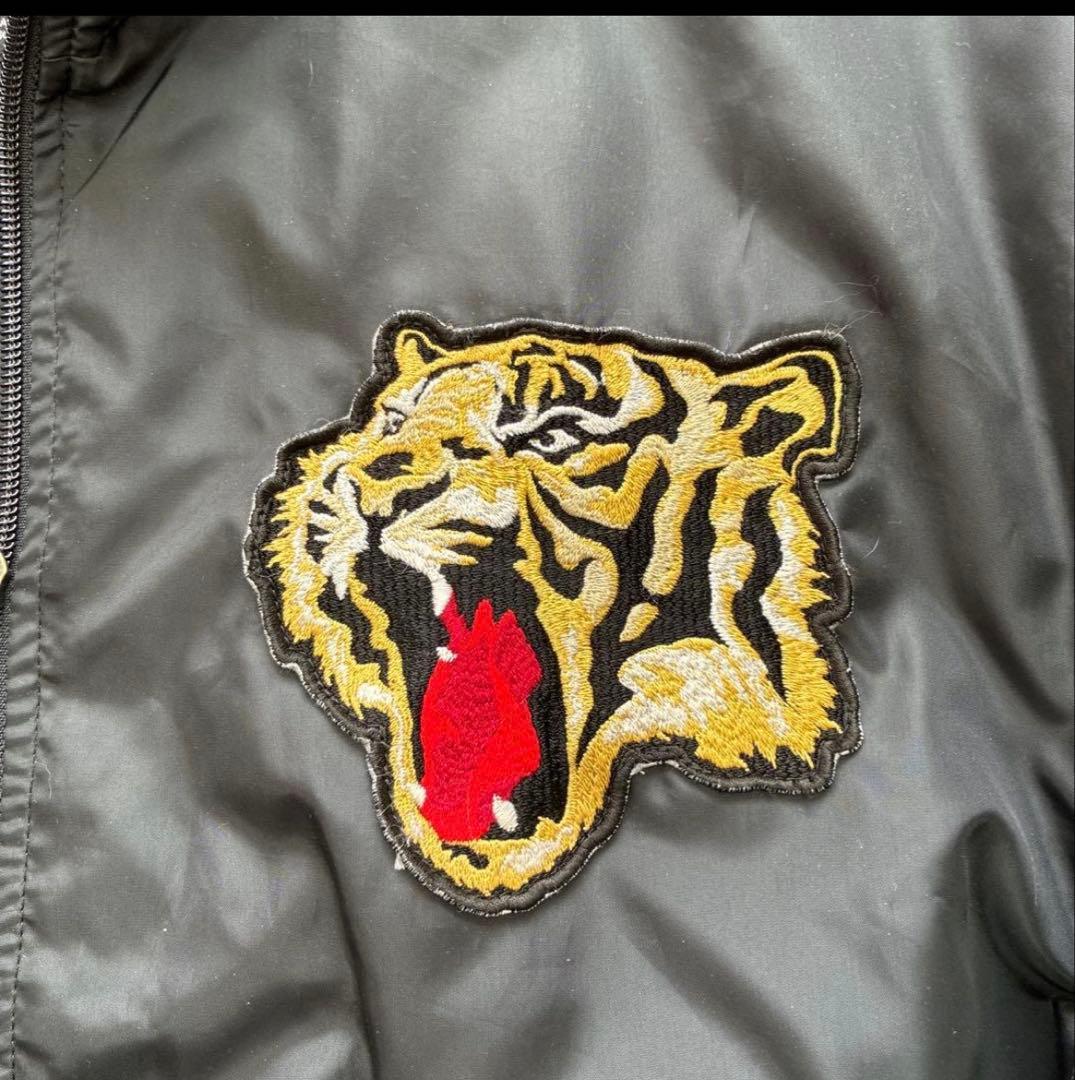 Rawlings 阪神Tigersジャケット 黒/金 ２枚
