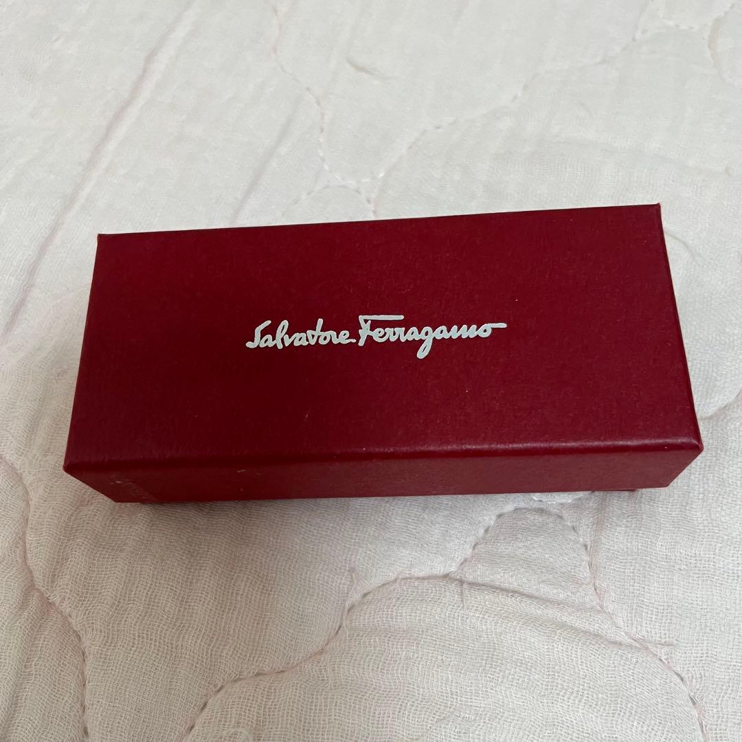 ✧Salvatore Ferragamoフェラガモ　バレッタ　黒✧