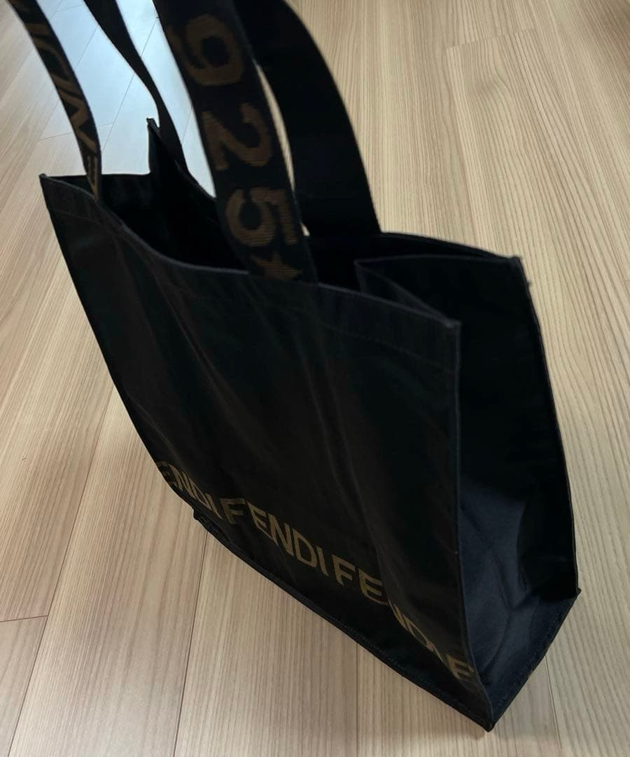 【美品】FENDI 鞄　ブラック