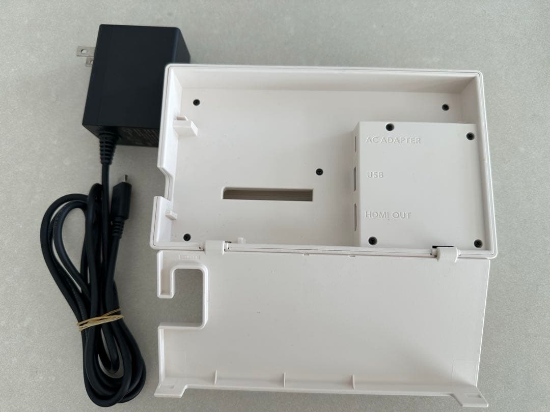 任天堂Switch本体　あつまれどうぶつの森バージョン