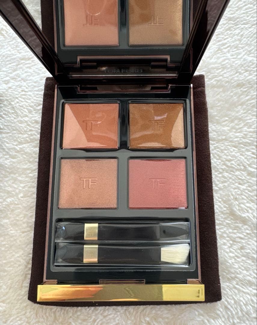 《本日限定お値下げ》新品未使用 TOM FORDトムフォード アイカラークォード