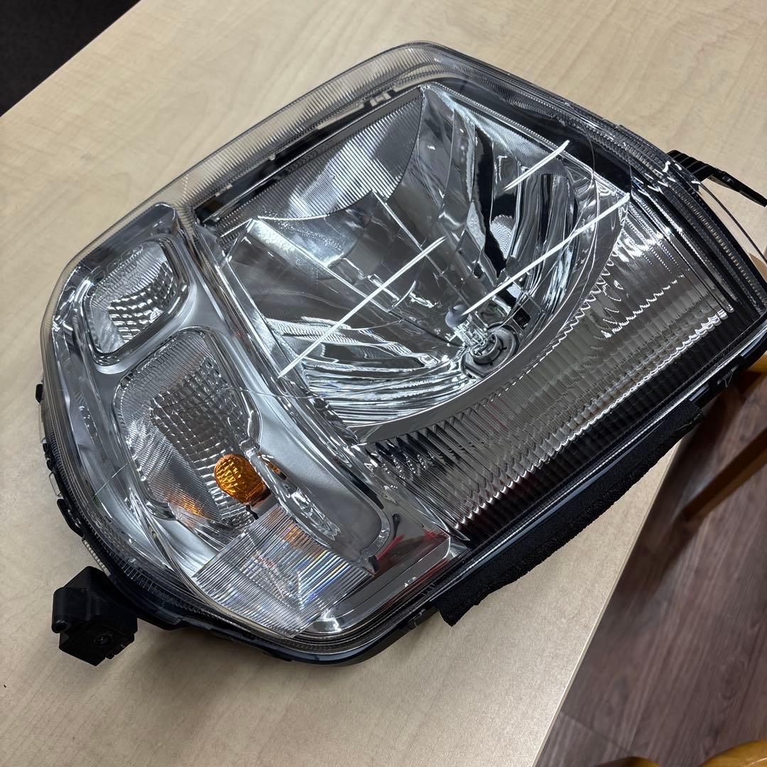 スズキ　DA17V エブリィバン　純正ヘッドライト 左右セット 美品