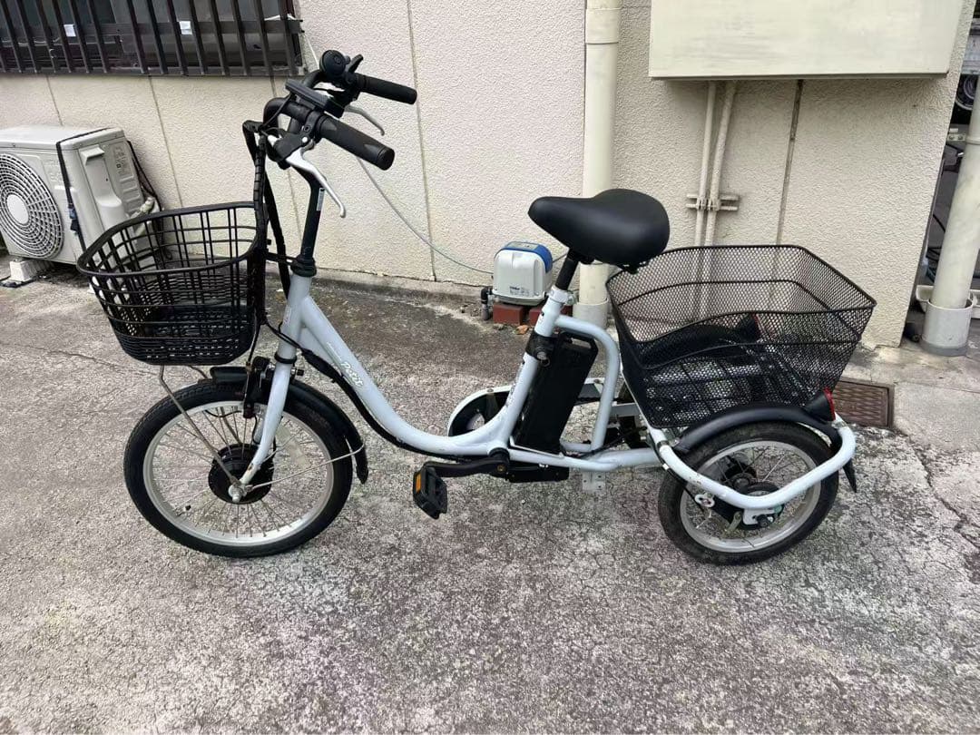 （株）カイホウジャパン　電動アシスト三輪自転車　ashiraku　充電器付
