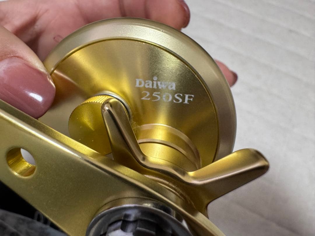 ダイワ　Daiwa 250SF タイラバ 両軸リール