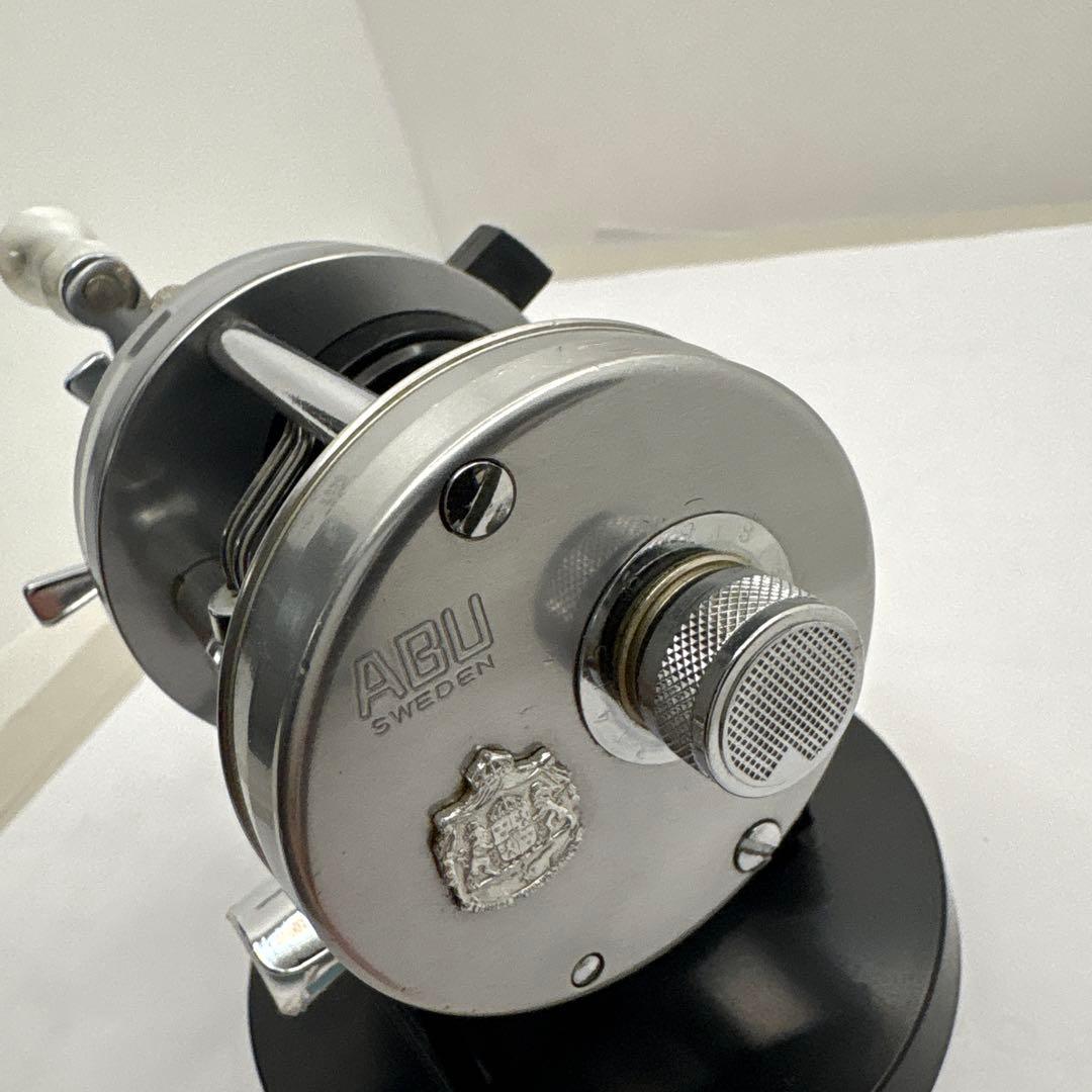 ペコちゃんABU 2500cシルバー美品