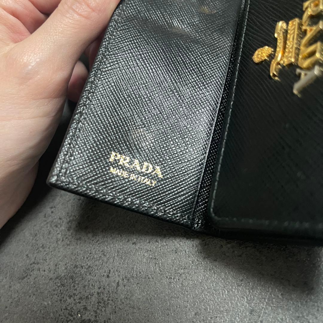 PRADA サフィアーノ 4連キーケース
