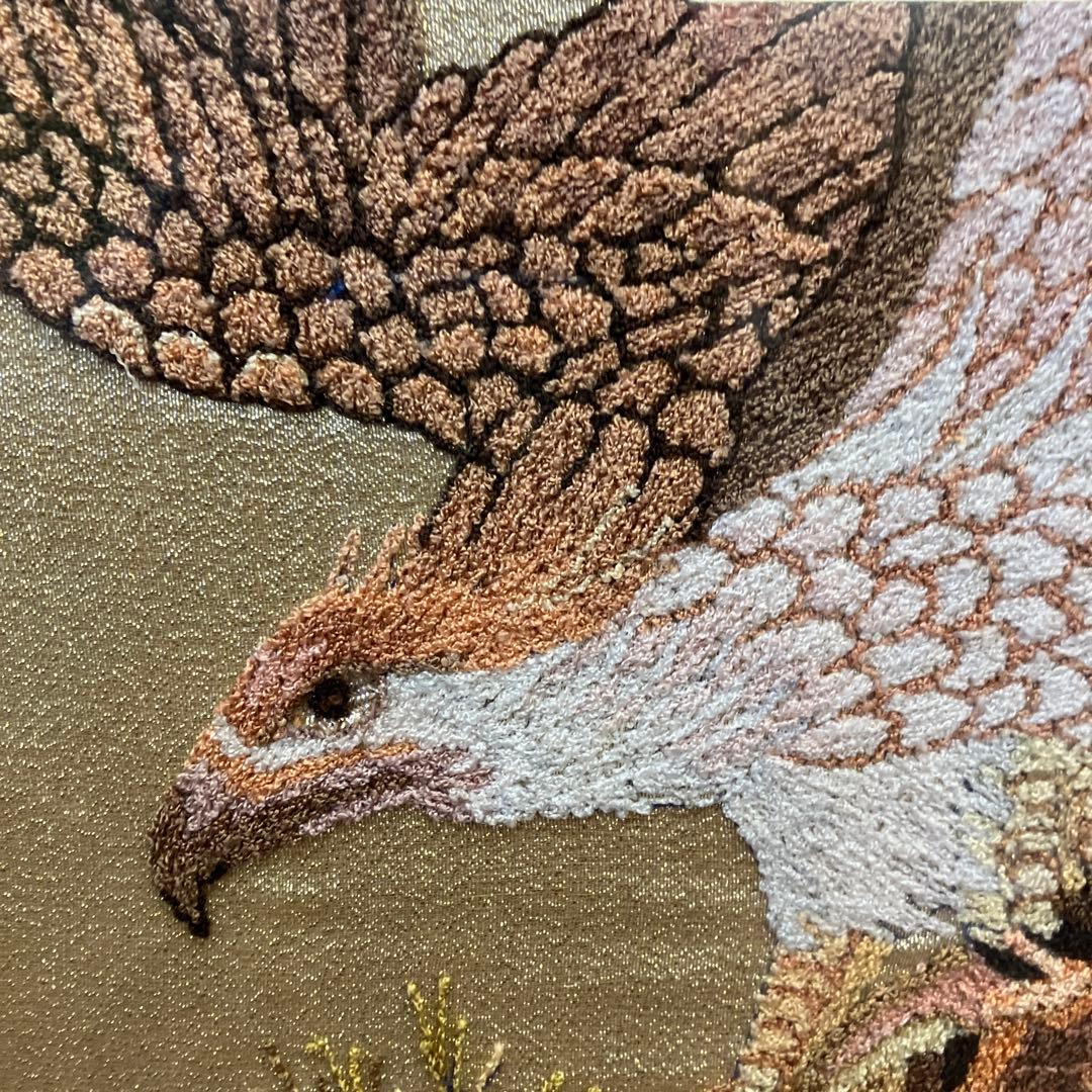 昭和レトロ 刺繍画 刺繍絵 鷹 松 縁起物 絵画 美術 芸術 額縁 額装 飾り
