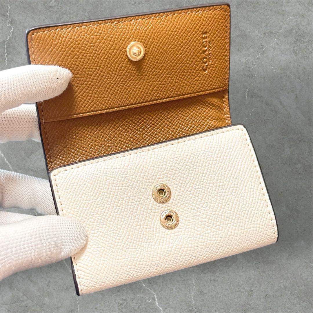 ✨新品未使用✨COACH コーチ キーケース レザー ホワイト 5連フック