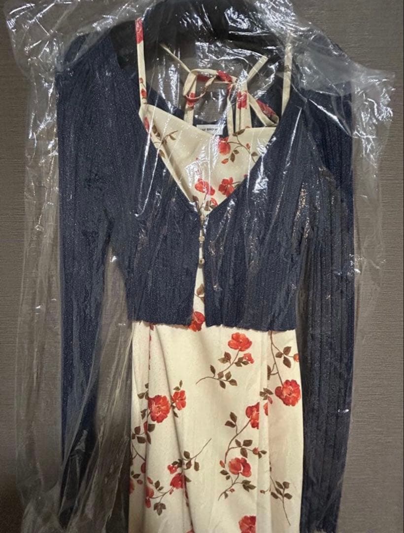 【新品】ニットカーデセットキャミワンピース　リリーブラウン