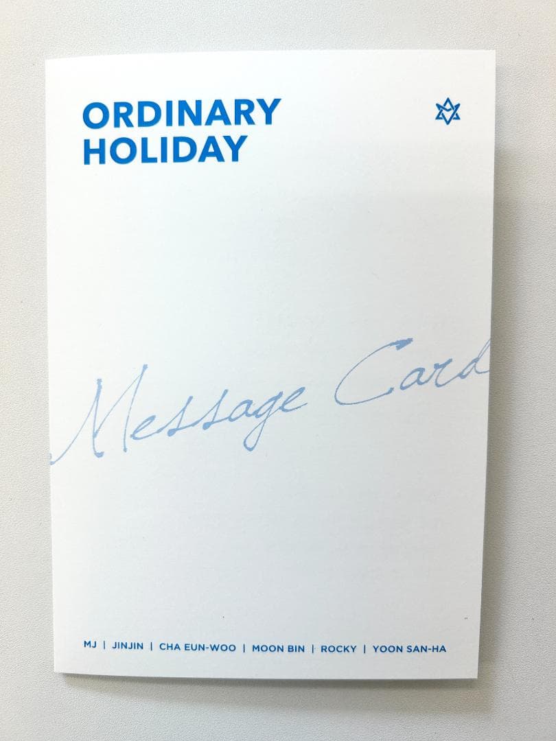 ASTRO ORDINARY HOLIDAY 写真集 日本版（G437）