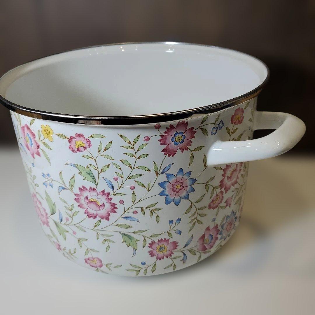 未使用品　EJIRY ピース　蒸し兼用鍋　蒸し茶碗付き　24cm　ほうろう