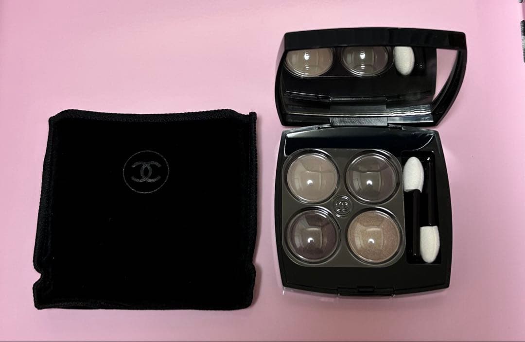新品　CHANEL レキャトルオンブル 322 ブラーリーグレイ