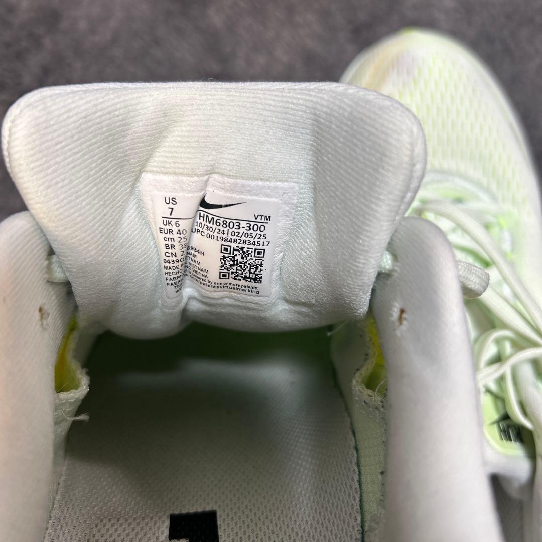 ボメロ18　　Nike ZoomX スニーカー US 7