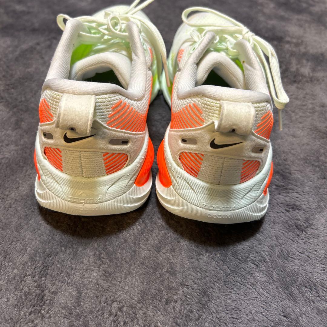 ボメロ18　　Nike ZoomX スニーカー US 7