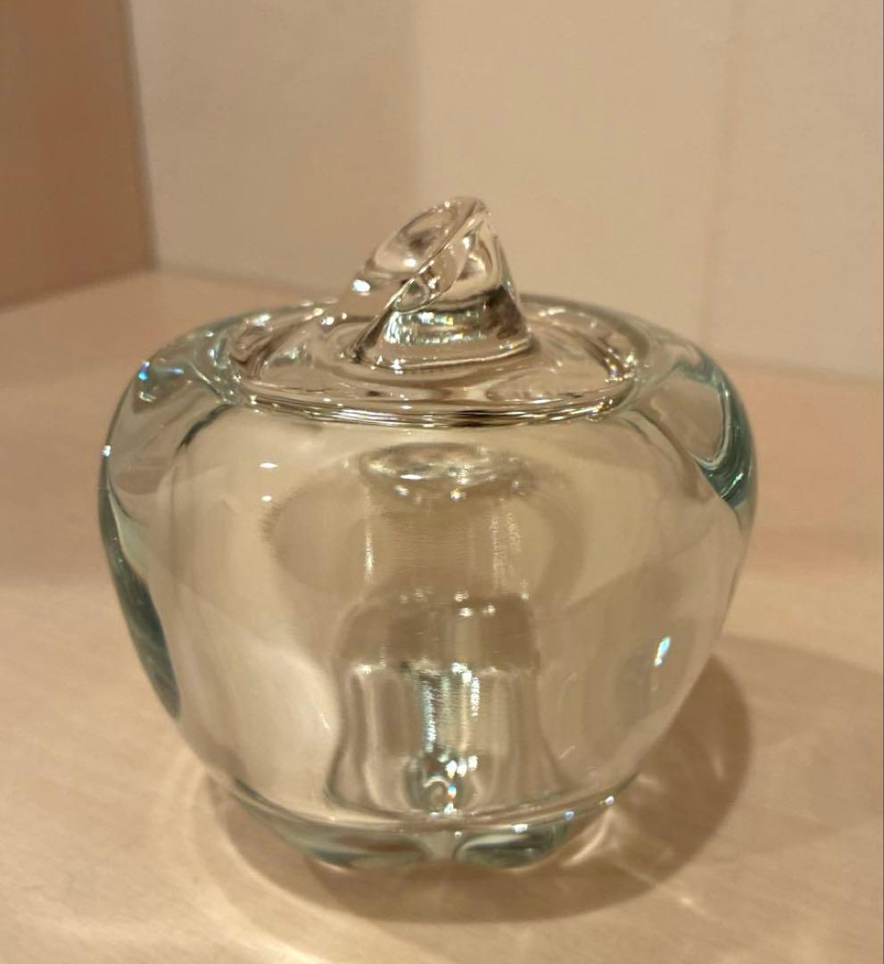 新品 Tiffany & Co. ガラス製 リンゴ型 ペーパーウェイト 置物