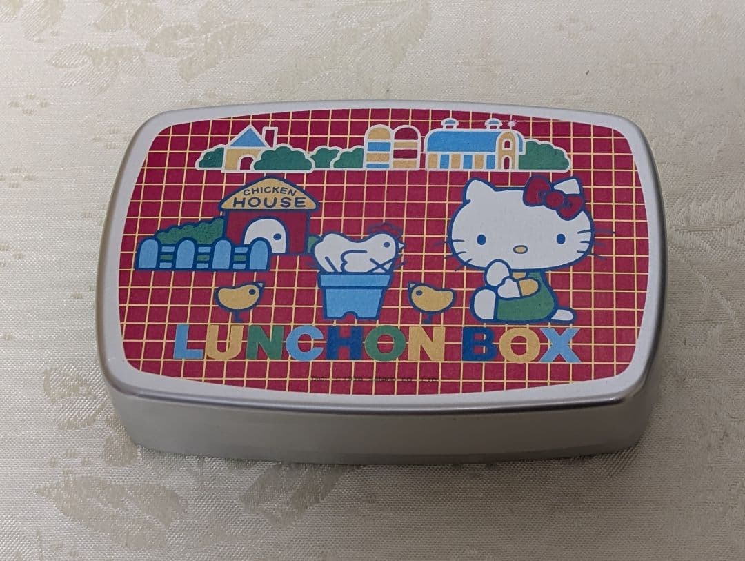 ハローキティ（HELLO KITTY）アルミ　お弁当箱　ランチボックス　レトロ