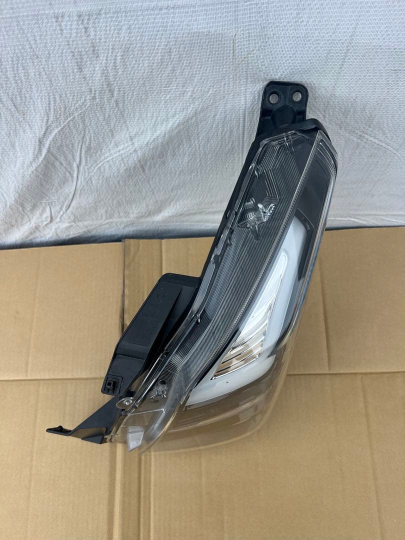 ワゴンRスティングレー 純正LEDヘッドライト WAGON R STINGRAY
