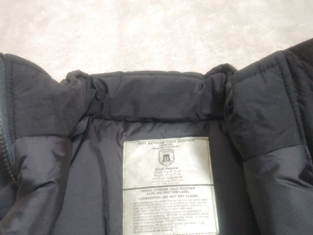 ジャケット・アウター ECWCS GEN III EXTREME COLD WEATHER VEST