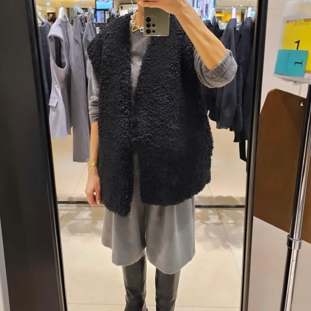 hailee boa gillet ジレ　ボア　ブラック　ヘイリー