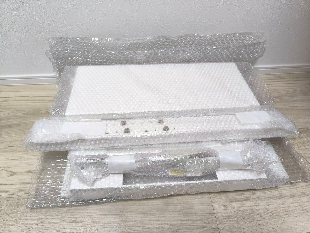 送料込 WALL EQUALS WALL V2 ロータイプ 壁寄せテレビスタンド