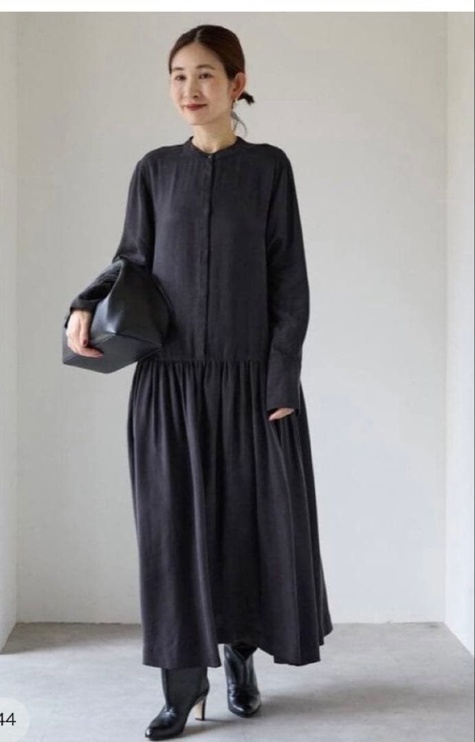 【新品タグ付き】VERMEIL par iena ワンピース　ネイビー