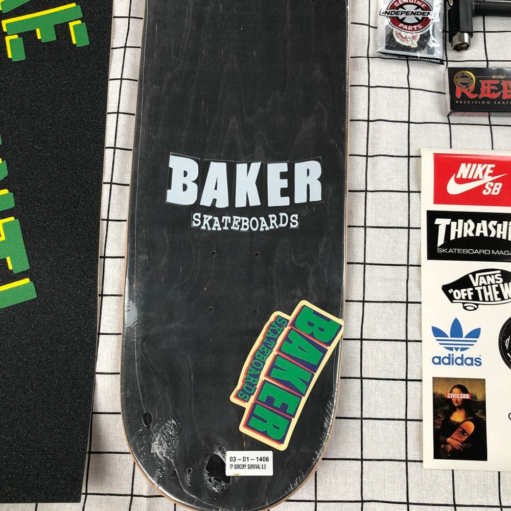 スケボー デッキデッキ 8.0 セット BAKER