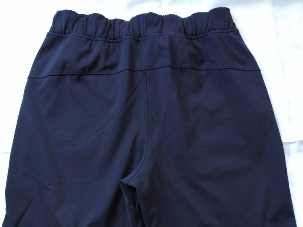 未使用1万5千円 ルルレモン 定番 ミッドライズ パンツ M アジアフィット