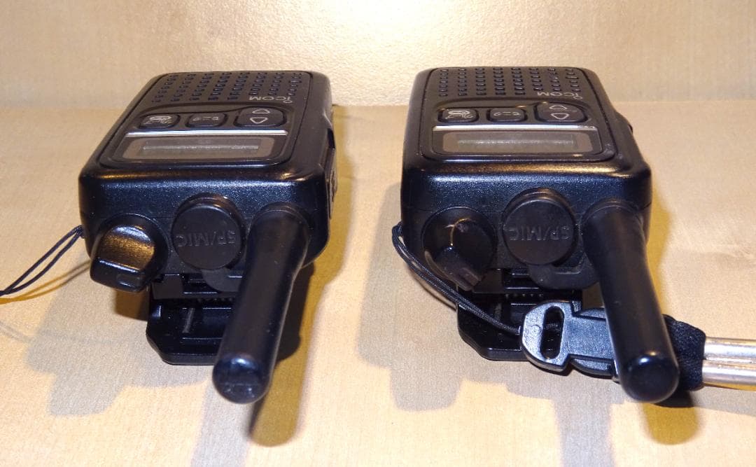 ICOM トランシーバー 2台セット IC-4300