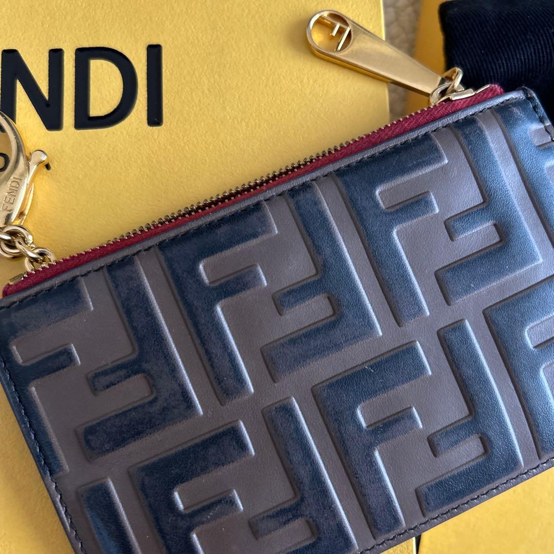 FENDI FFロゴキーケース ダークブラウン/レッド
