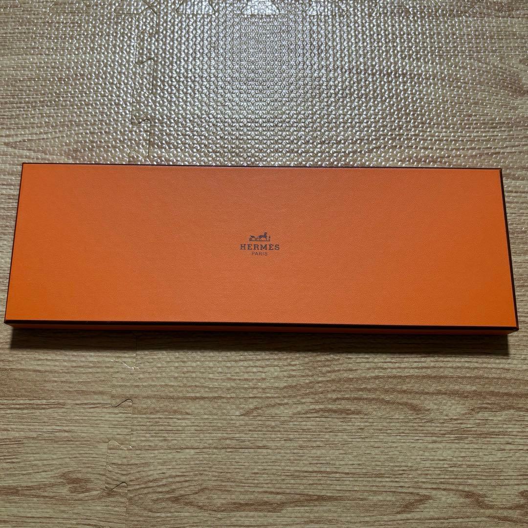 【美品】HERMES エルメス ネクタイ ニワトリ 卵 総柄 シルク100%